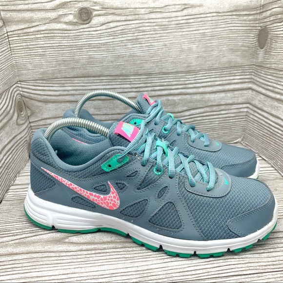 nike revolution 2 leather